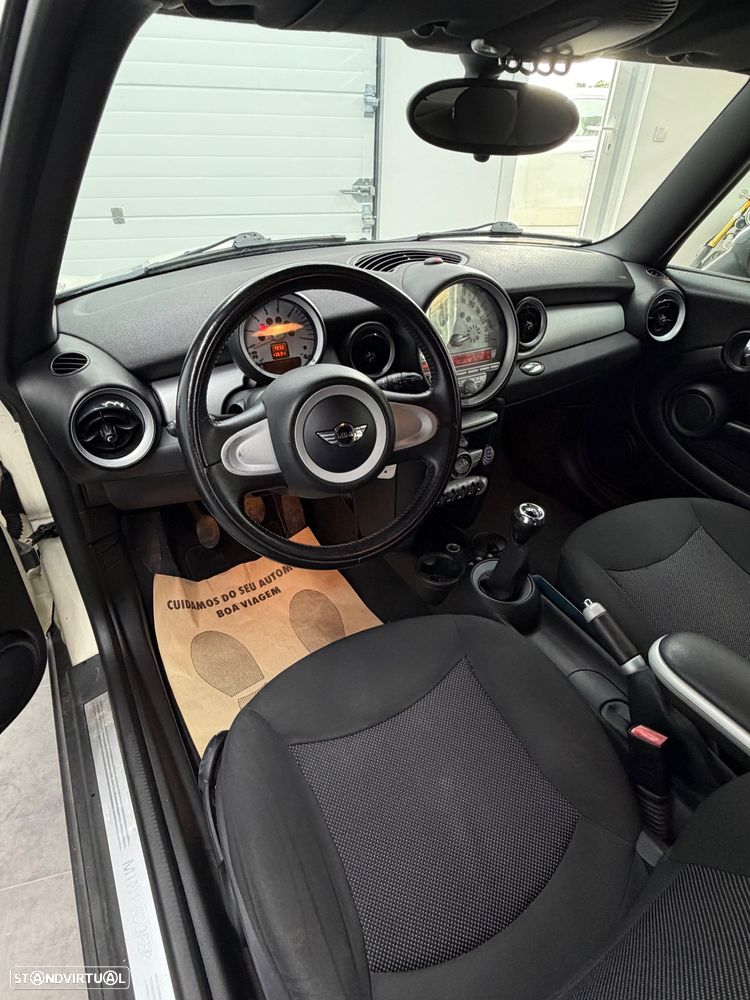 MINI 3 Portas Cooper D - 6
