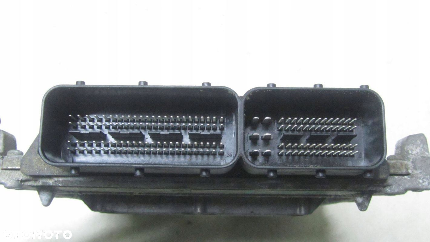 MERCEDES CLA W117 1.6 STEROWNIK SILNIKA 0261S08233 12- - 4