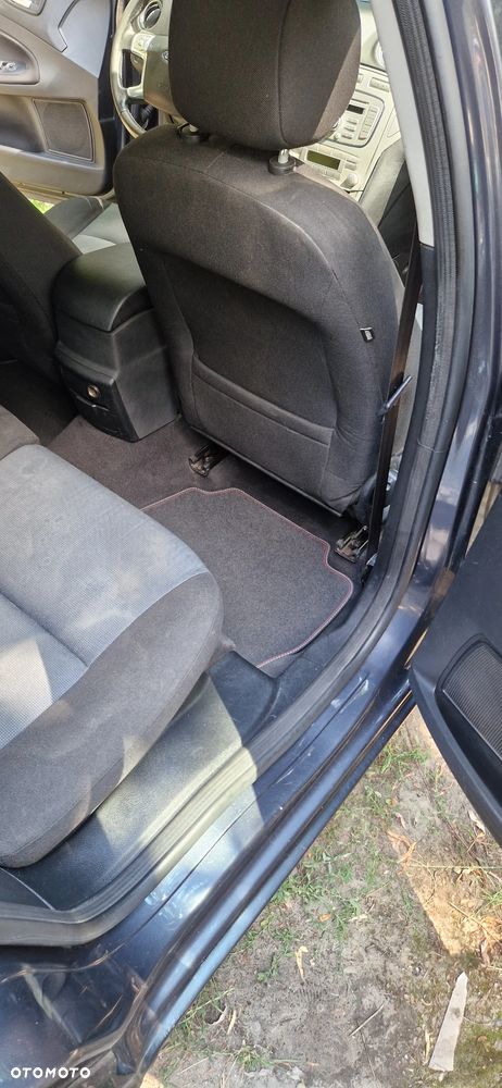 Ford Mondeo - 17