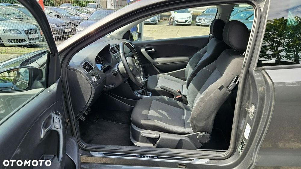 Volkswagen Polo - 16