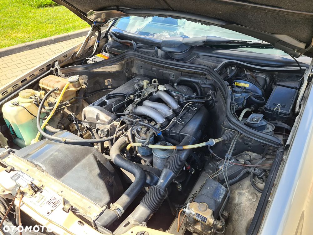 Mercedes-Benz W124 (1984-1993) - 12