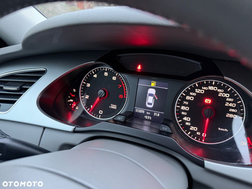 Audi A4 Limousine - 10