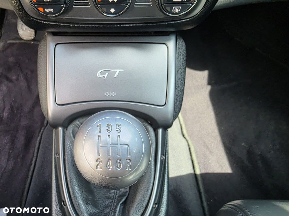 Alfa Romeo GT 1.9 JTD M-Jet Sportiva - 29