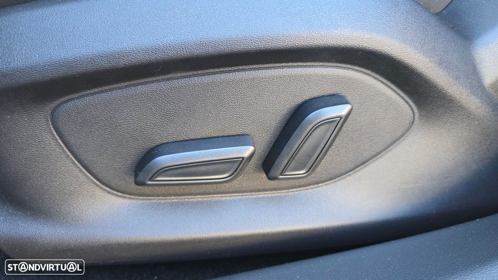 MG MG4 64 kWh Luxury - 44