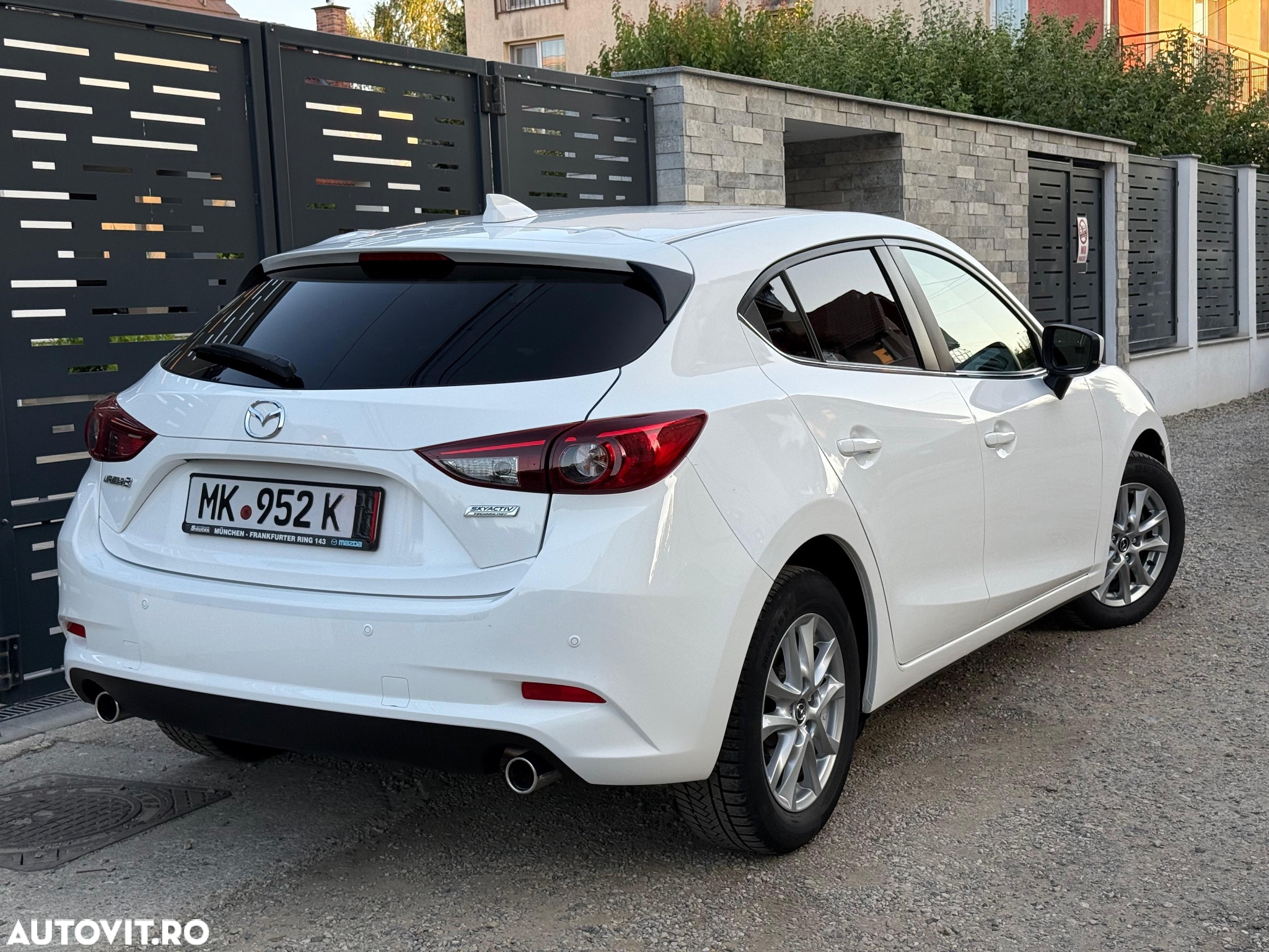 Mazda 3 SKYACTIV-G 120 Exclusive-Line - 3