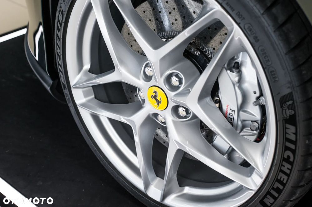 Ferrari Roma Spider - 13