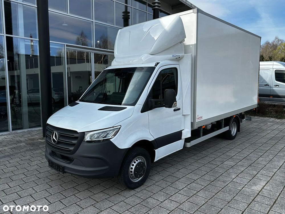 Mercedes-Benz Sprinter - 3