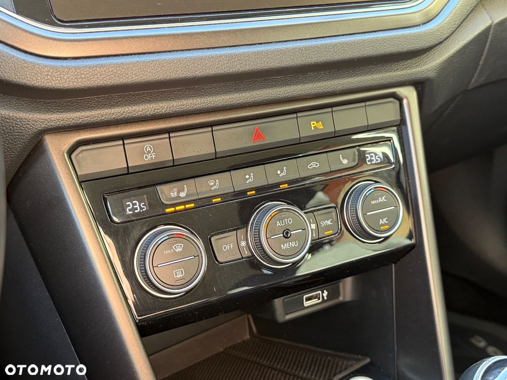 Volkswagen T-Roc 1.0 TSI Premium - 32
