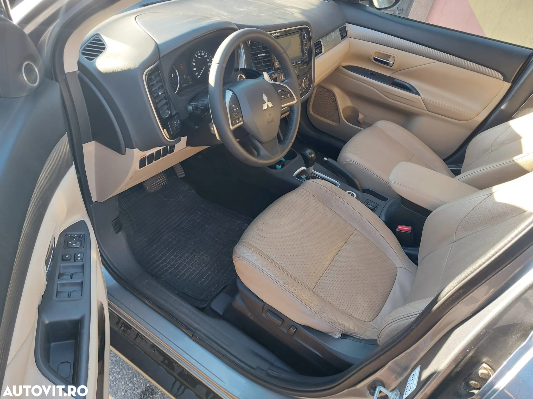 Mitsubishi Outlander 2.2L DI-D 6AT 4WD Intense+ A04 - 22