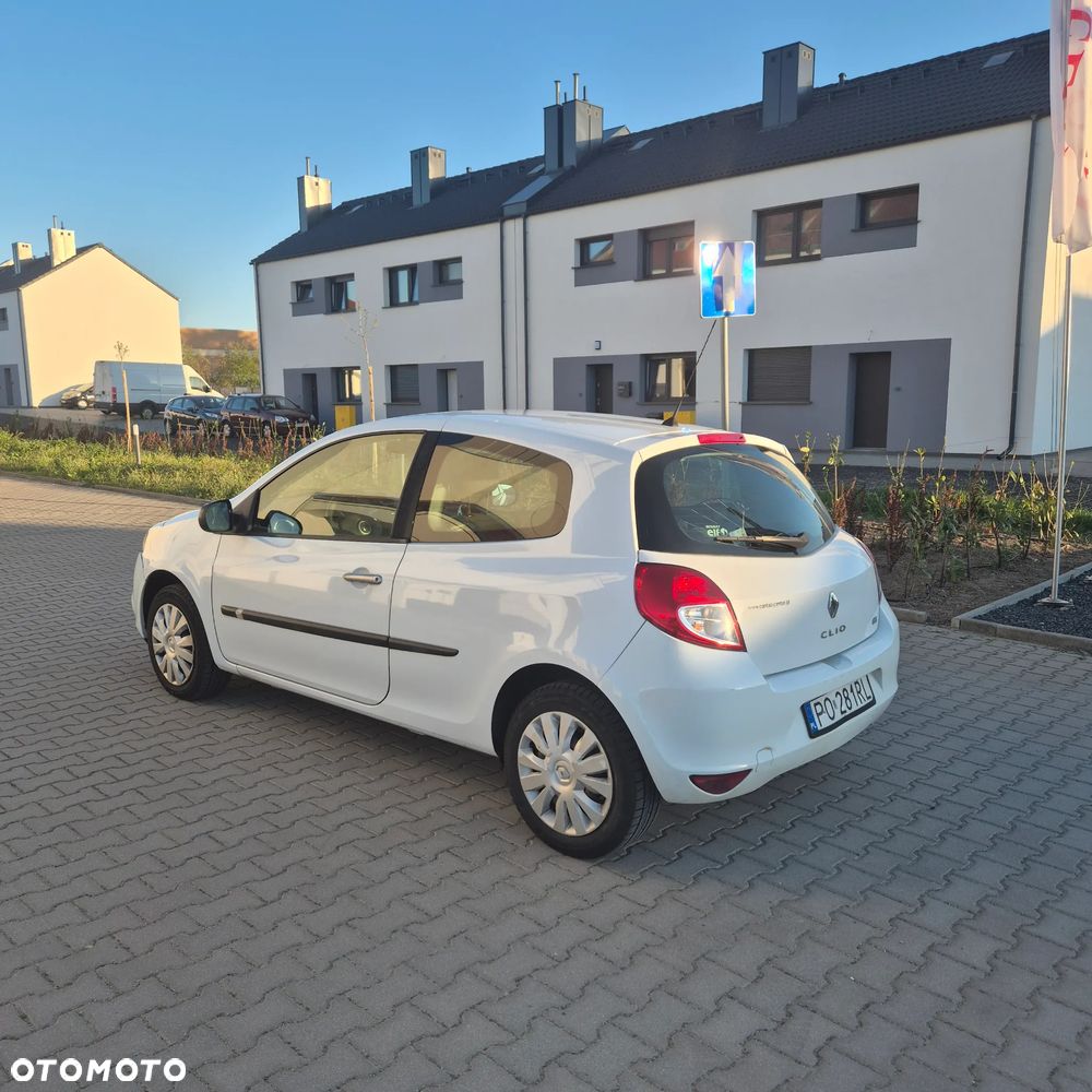 Renault Clio 1.5 dCi Alize - 1