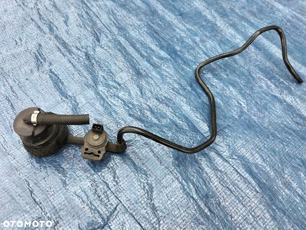 ZAWÓR CZUJNIK RURKA PRZEWÓD ODPOWIETRZAJACY RURKA OPARÓW PALIWA ZBIORNIK PODCIŚNIENIA SILNIKA POWIETRZA A2034711915 A0044705593 MERCEDES CLK W209 3.0 V6 CLC W203 3.5