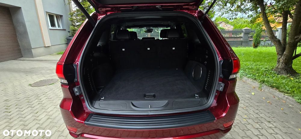 Jeep Grand Cherokee - 16