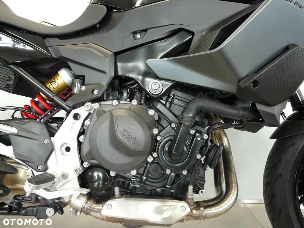 BMW XR - 24