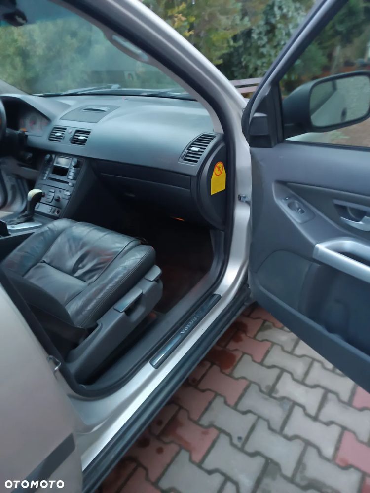 Volvo XC 90 2.4 D5 - 19