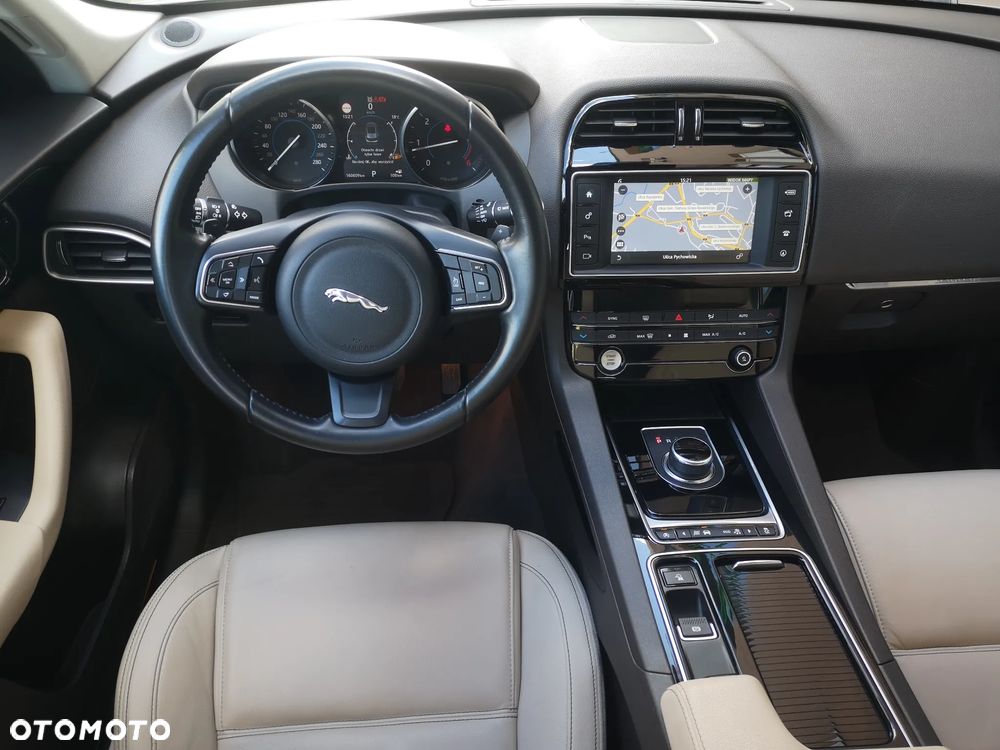 Jaguar F-Pace 20d AWD Prestige - 13