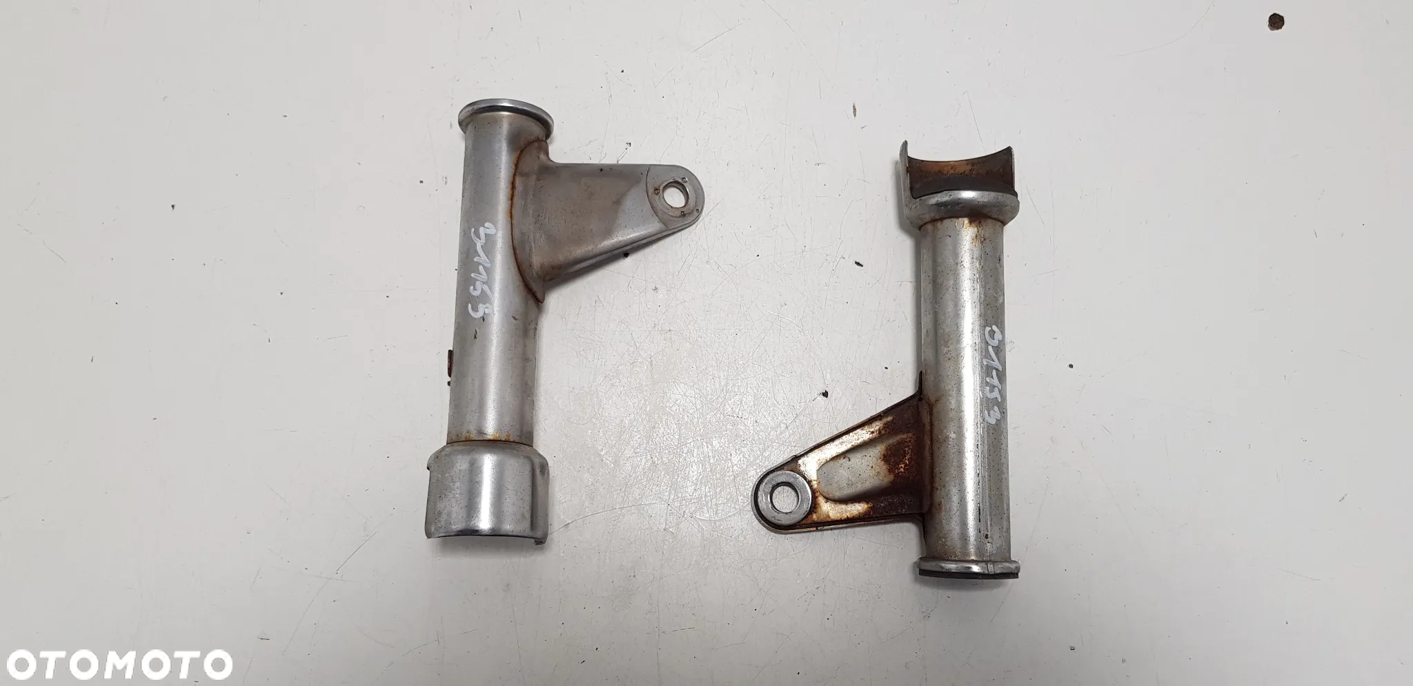 HONDA CM 125 Uchwyt Lampy - 2