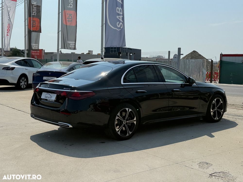 Mercedes-Benz E 400e 4Matic 9G-TRONIC - 31
