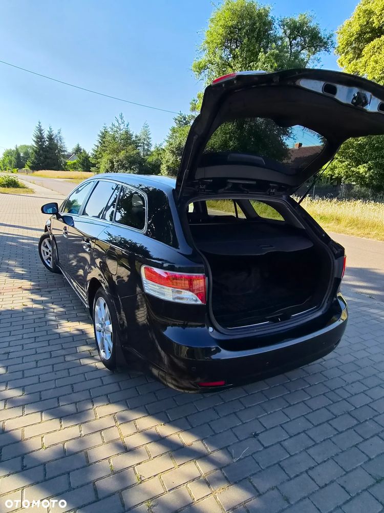 Toyota Avensis 2.0 Sol EU5 - 5
