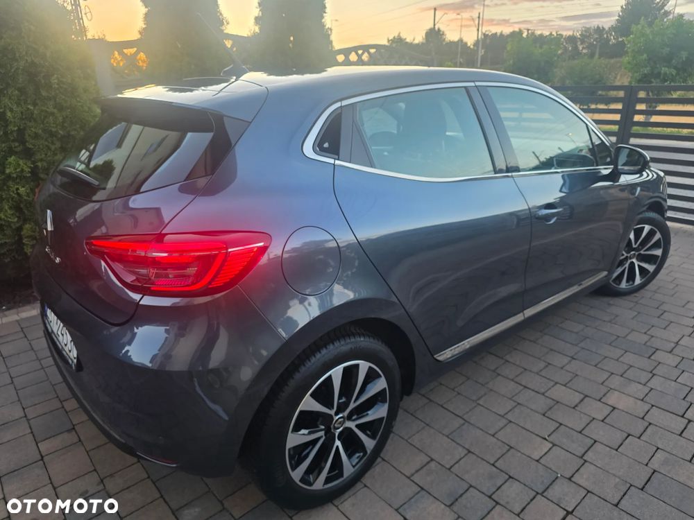 Renault Clio - 9