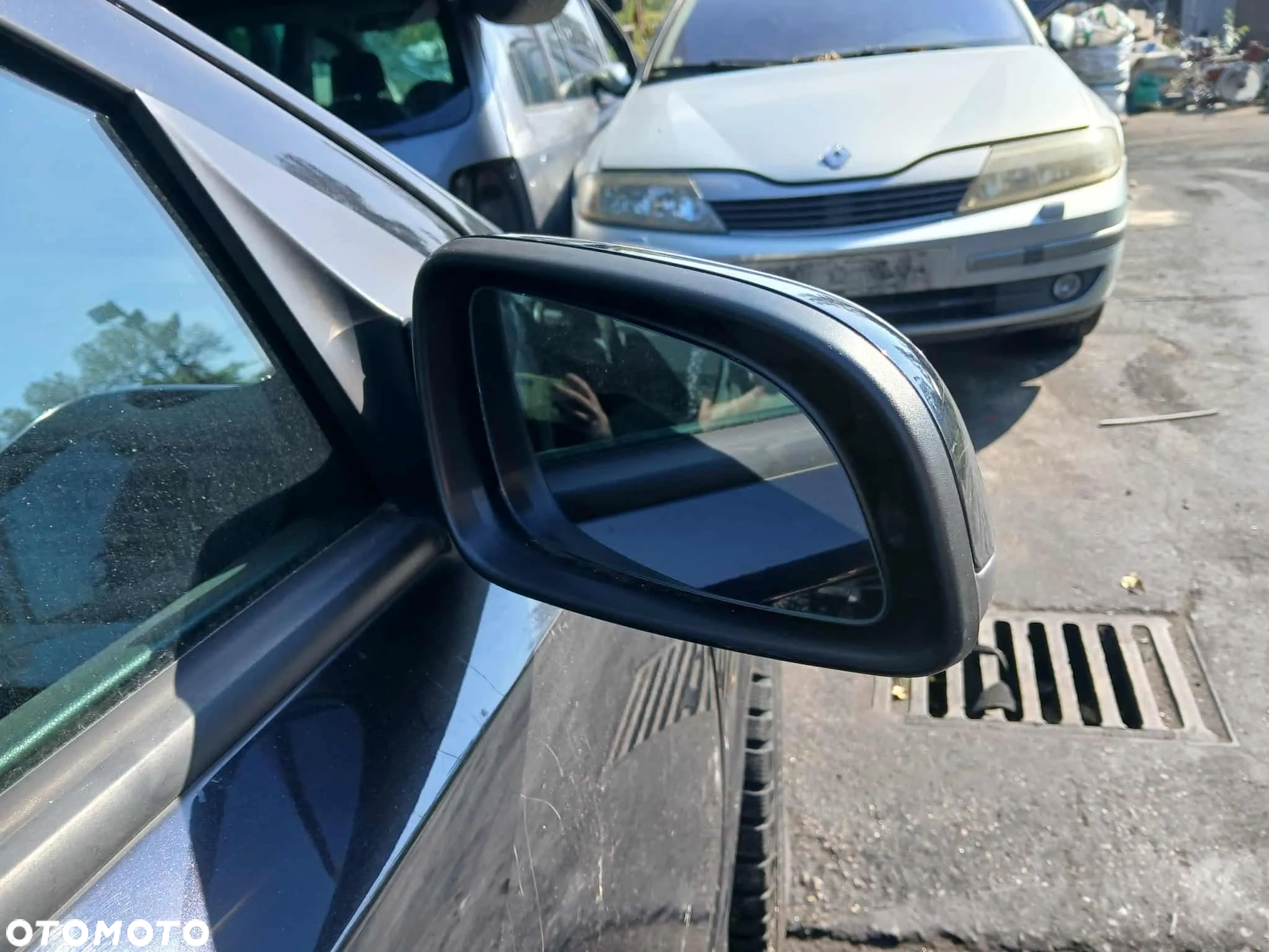 Opel Astra H III Lusterko prawe kod lakieru Z20R - 2