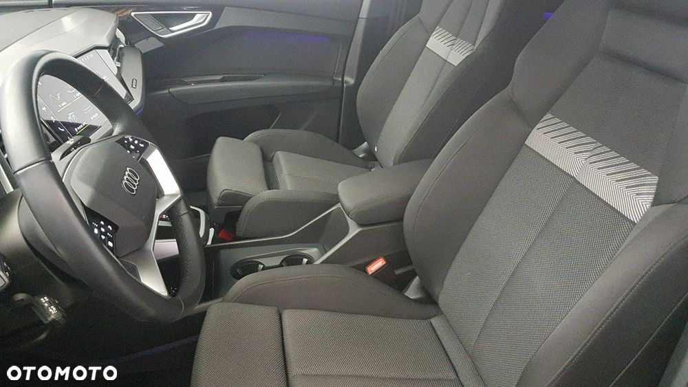 Audi Q4 e-tron - 14