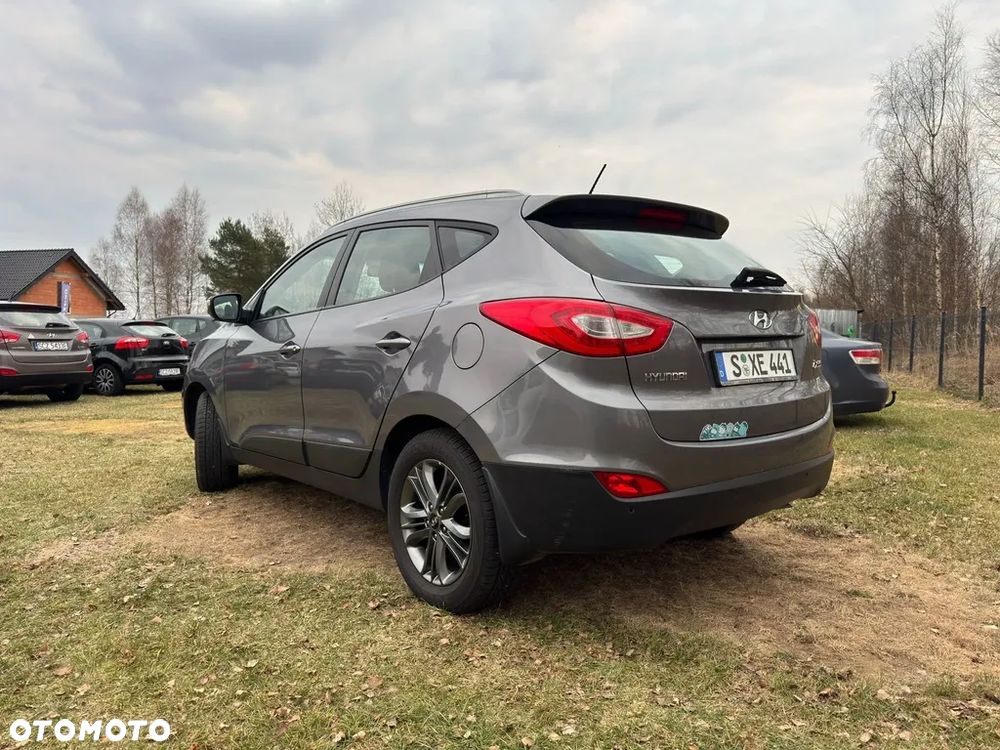 Hyundai ix35 1.6 2WD Fifa World Cup Edition - 4