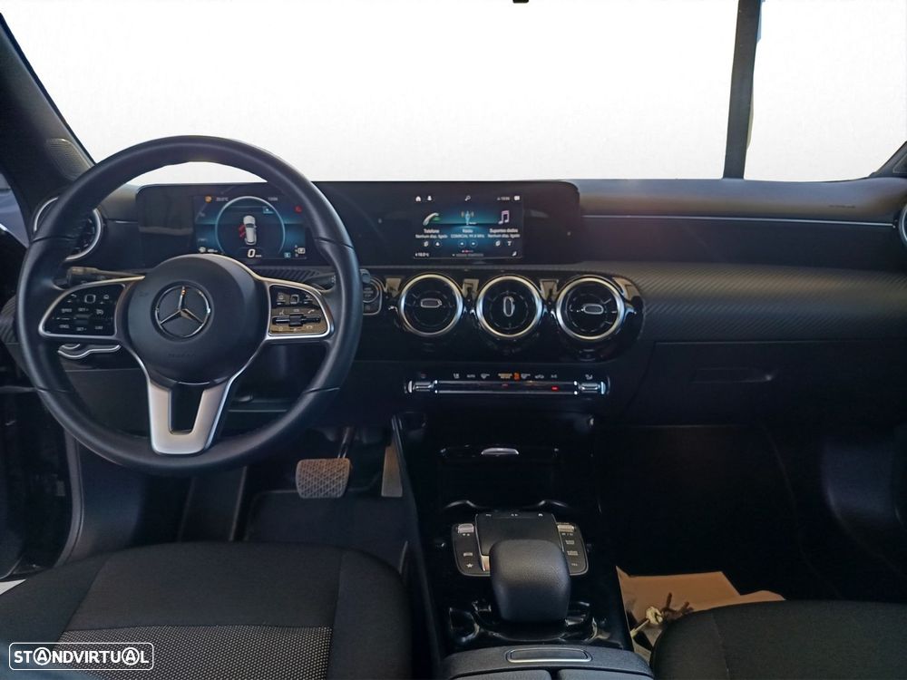 Mercedes-Benz CLA 180 - 11