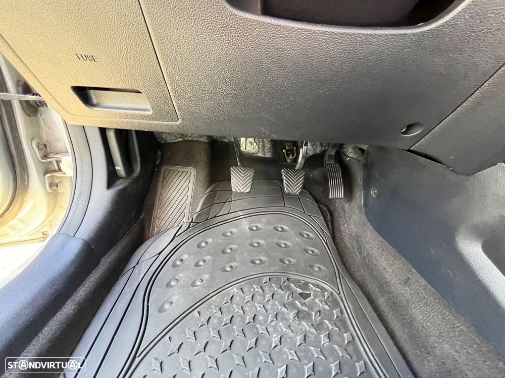 Kia Rio 1.2 CVVT Urban - 16