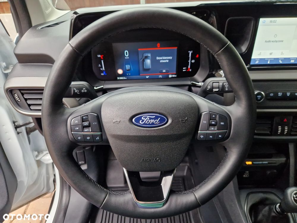 Ford Transit Courier - 11