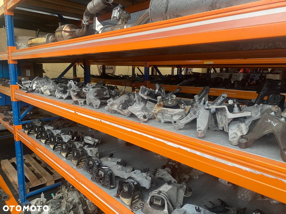 DACIA DUSTER 1 I, 2 II Dokker Lodgy Sandero 2 II , 3 III JOGGER ŁAPA PODPORA WSPORNIK PODUSZKA SKRZYNI 1.0 SCE 1.0 TCE 1.6 SCE  1.5 DCI Wwa - 1