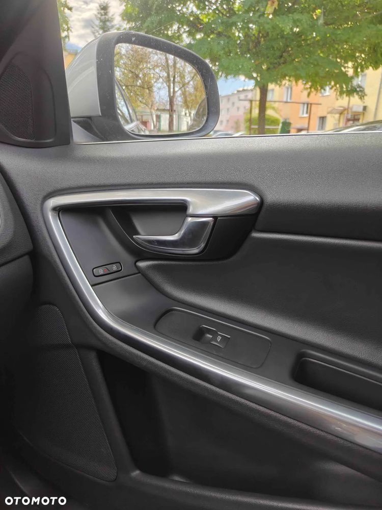 Volvo S60 D2 Drive-E R-Design Momentum - 9