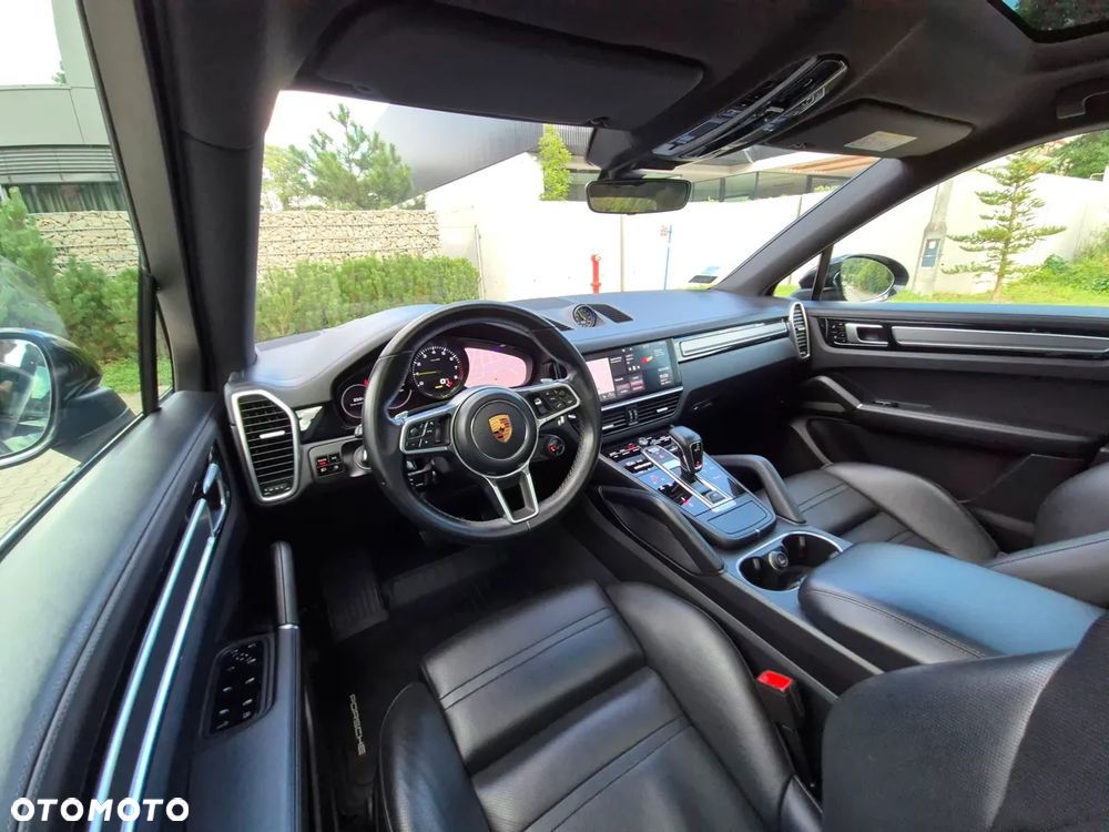 Porsche Cayenne - 10