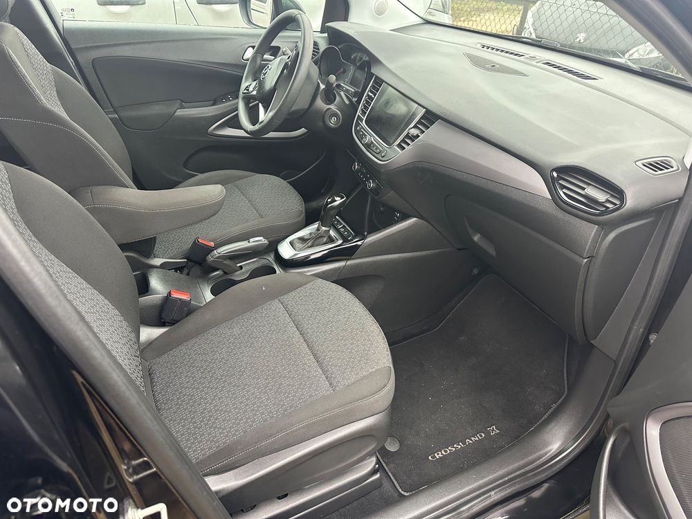 Opel Crossland X 1.2 T Design Line S&S - 4