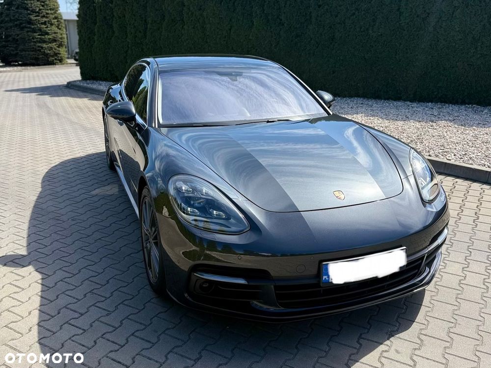 Porsche Panamera - 3