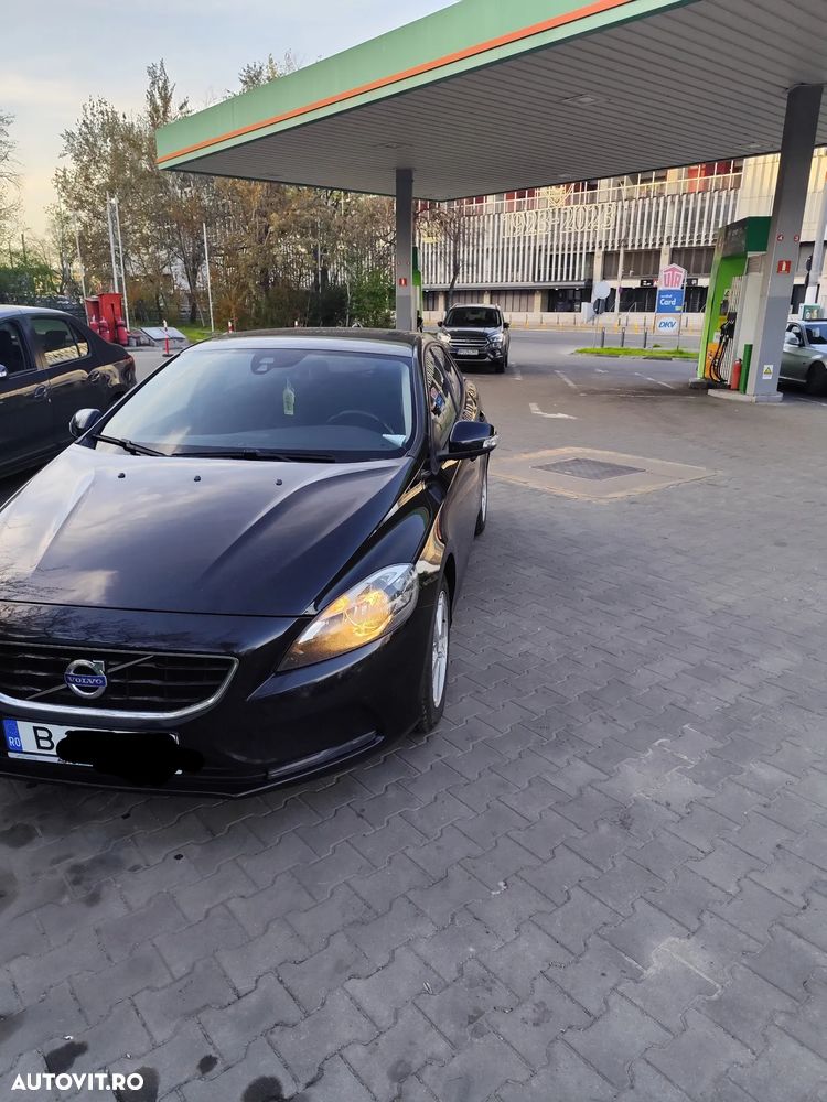 Volvo V40 D4 VEA R-Design - 2