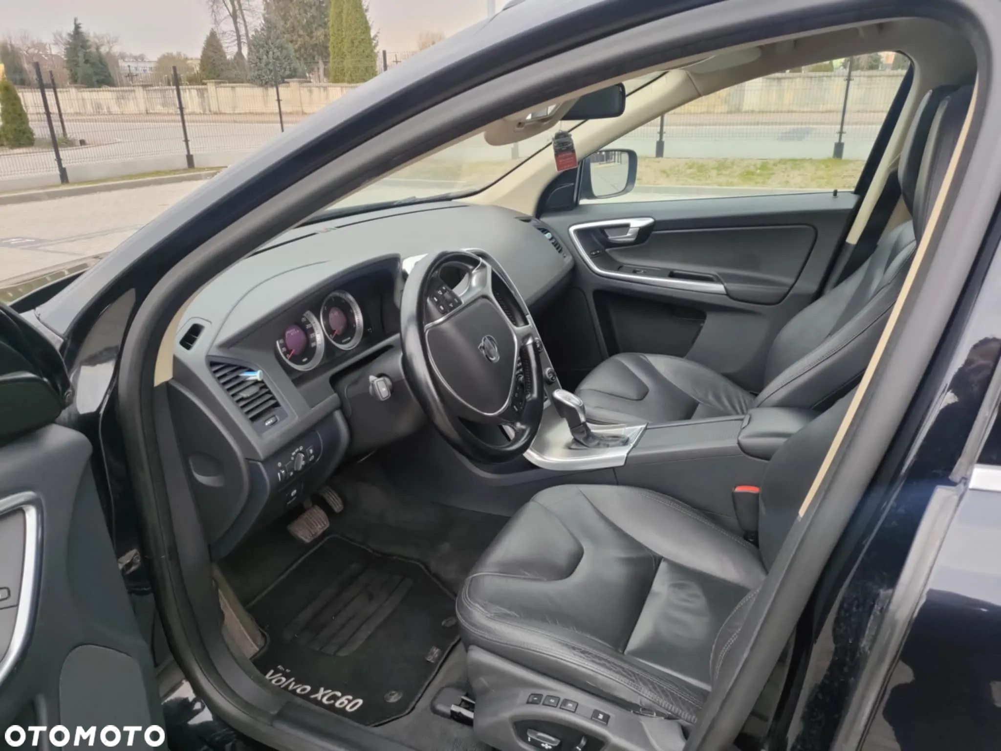 Volvo XC 60 - 8