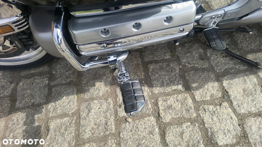 Honda GL - 8