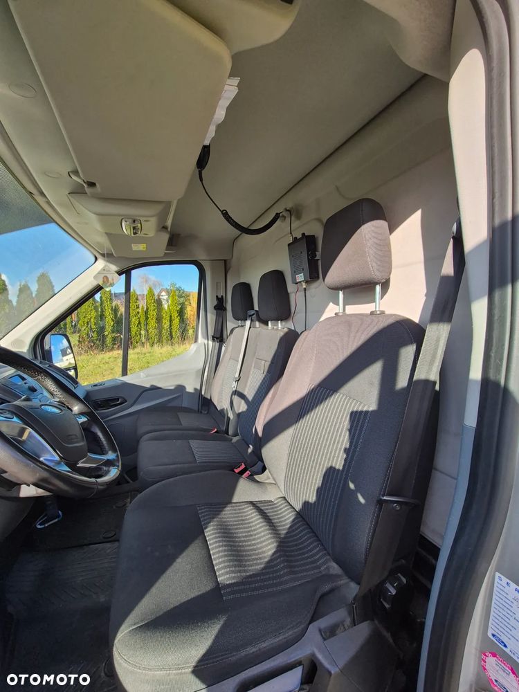 Ford Transit - 12