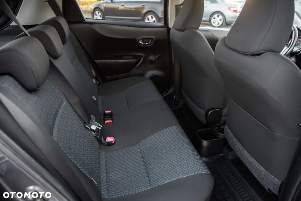 Toyota Yaris - 24
