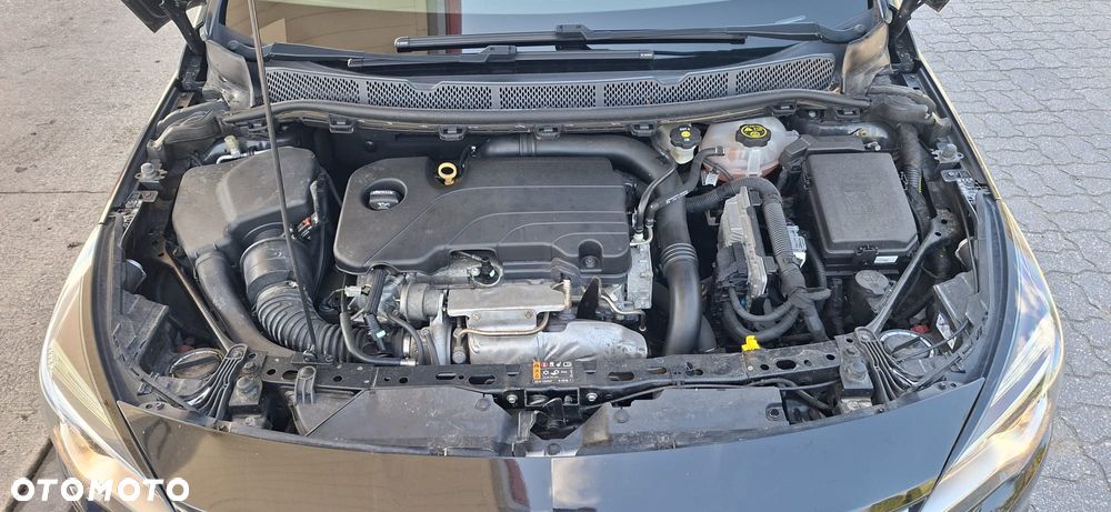 Opel Astra 1.4 Turbo Start/Stop Dynamic - 39