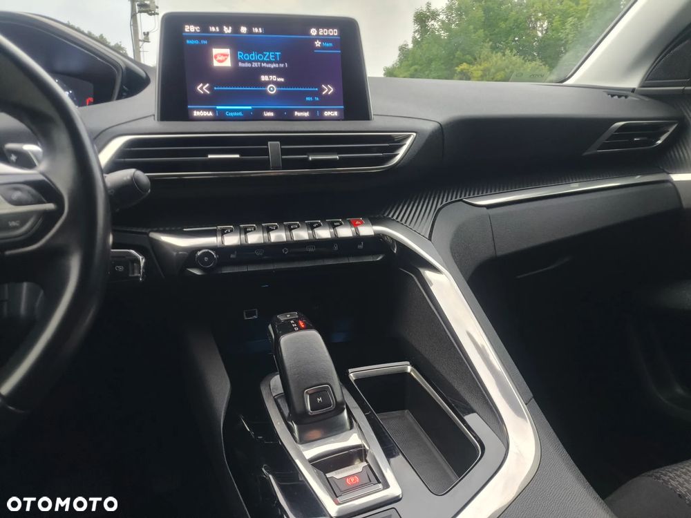 Peugeot 5008 1.2 PureTech Allure S&S EAT6 - 23