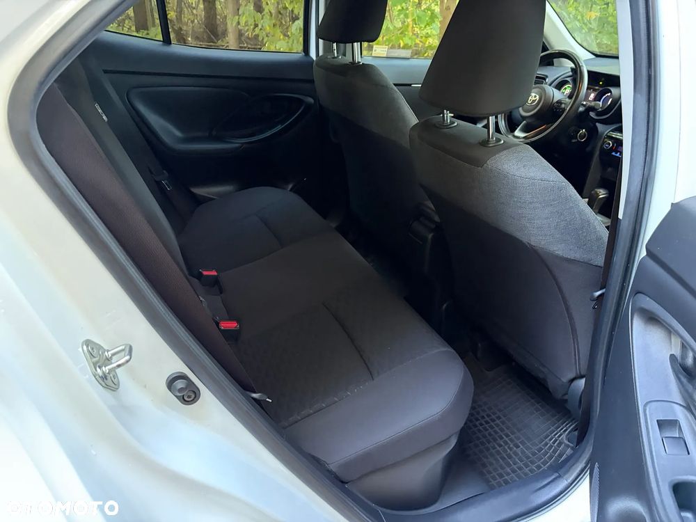 Toyota Yaris Cross Hybrid 1.5 Comfort - 17