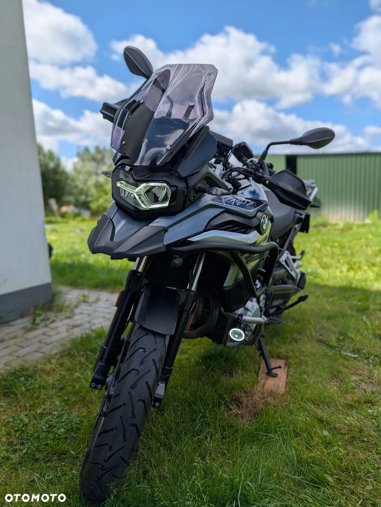 BMW F - 3
