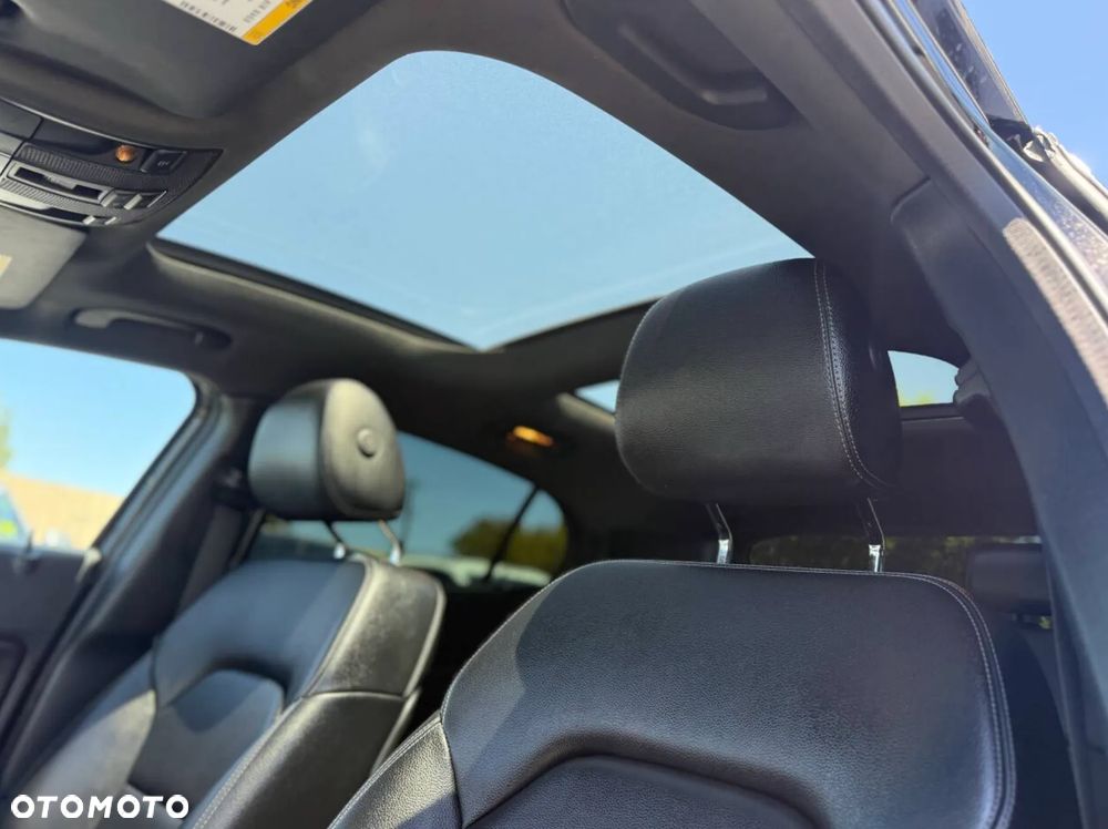 Mercedes-Benz GLA 250 4-Matic AMG Line - 12