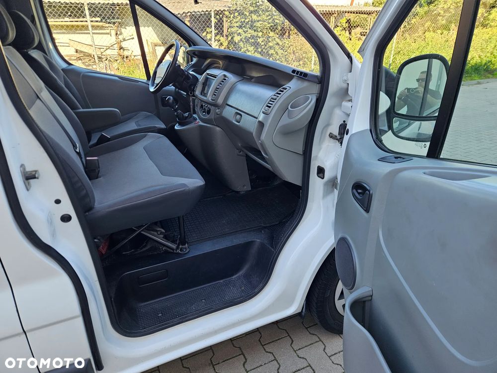 Renault Trafic - 17