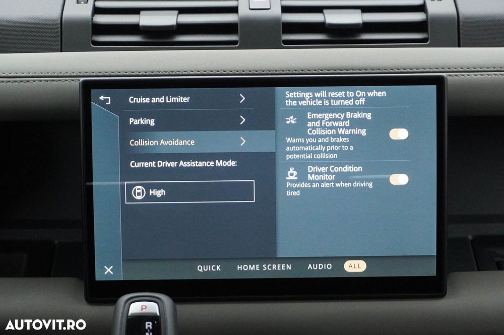 Land Rover Defender 110 3.0D 250 MHEV Hard Top X-Dynamic SE - 36