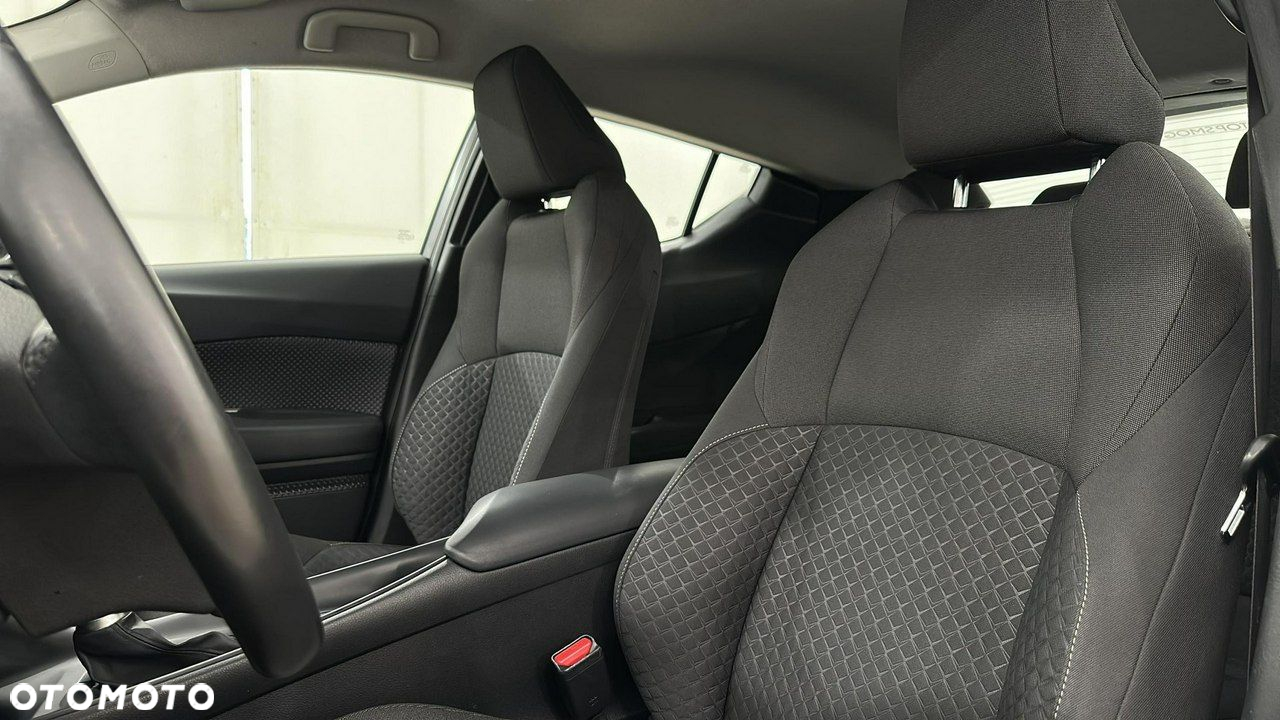 Toyota C-HR - 10