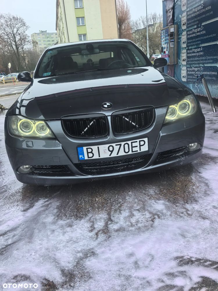 BMW Seria 3 318d - 4