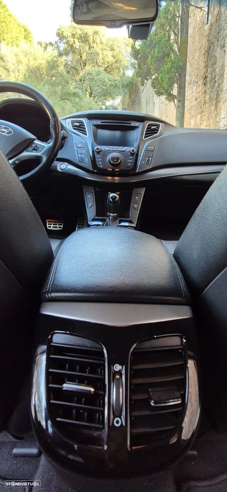 Hyundai i40 SW 1.7 CRDi Auto Premium - 30