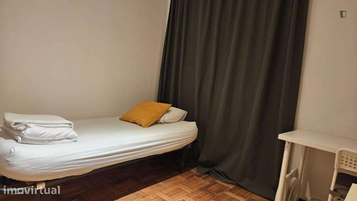 Apartamento com 3 quartos - localizado em Porto - Grande imagem: 5/23